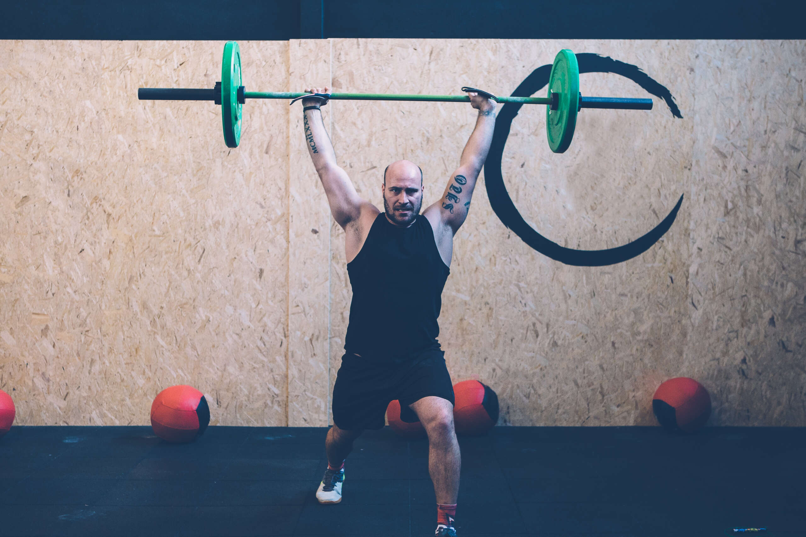 man fully extending dead lift in auburn wa
